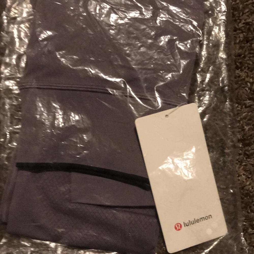 LULUEMON TIGHTS NEW IN PACK SZ4